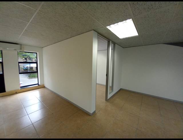 229M² OFFICE TO LET IN HURLINGHAM